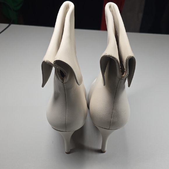 Marc Fisher Cream Heeled Boots - Picture 3 of 8